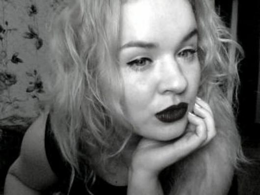 Bisexual 29 years cam model MissNataliFine Female Blonde hair Slender body speak English